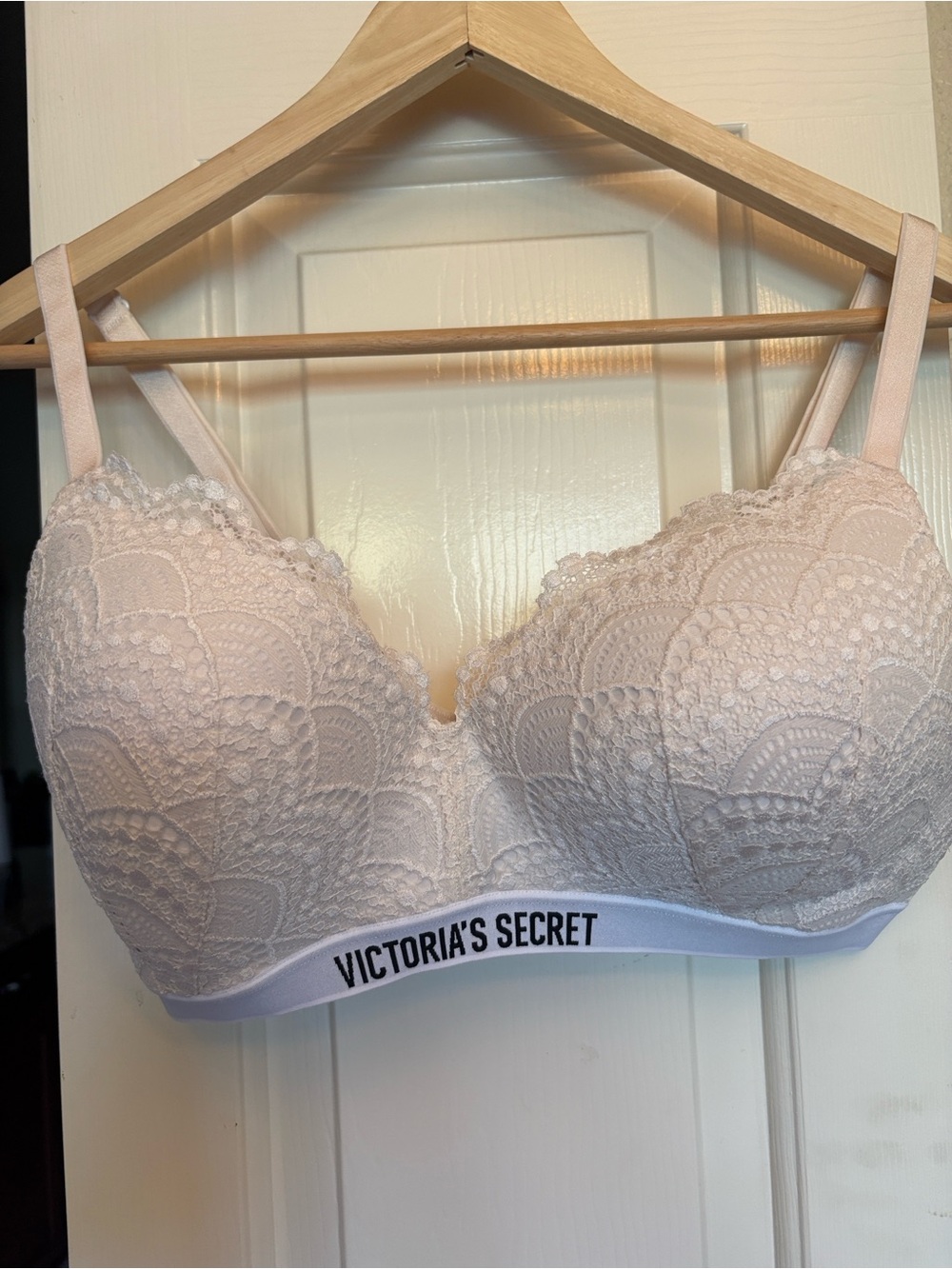 Victoria's Secret 36DD bra Ivory lined no wire